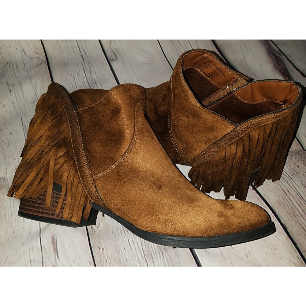 Brown Fringe Booties 9 Faded Glory Low Heel